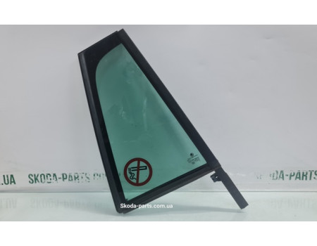 Скло форточка дверей заднє праве комбі Skoda Octavia A7 5E9845214 VAG (5E9845214)