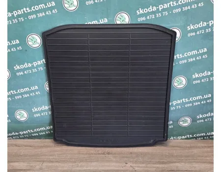 Килимок в багажник гумовий Skoda Octavia A7 VAG (5E9862559)