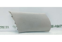 Обшивка задньої стійки багажника ліва Skoda Octavia A7 5E9867245 VAG (5E9867245)