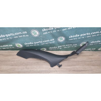 Накладка Обшивка заднього лівого порогу і стійки Skoda Octavia A7 універсал VAG (5E9867765)