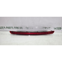 Стоп-сигнал додатковий на кришку багажника ляду Skoda Octavia A7 універсал VAG (5E9945097)