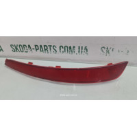 Катафот світловідбивач заднього бампера правий комбі Skoda Octavia A7 VAG (5E9945106)