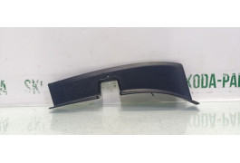 Накладка заднього лівого ліхтаря Skoda Octavia A7 5E9945311 VAG (5E9945311)