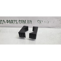Фіксатор  підстаканник в задній підлокітник Skoda Octavia A7 VAG (5G0881391)