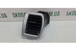 Дефлектор лівий Skoda Fabia II New 5J0819701C VAG (5J0819701C)