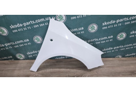Крило праве переднє біле Skoda Fabia New 2008-2014р VAG (5J0821022AB)