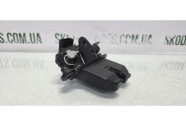 Замок кришки багажника Skoda Roomster VAG (5J0827501BD)