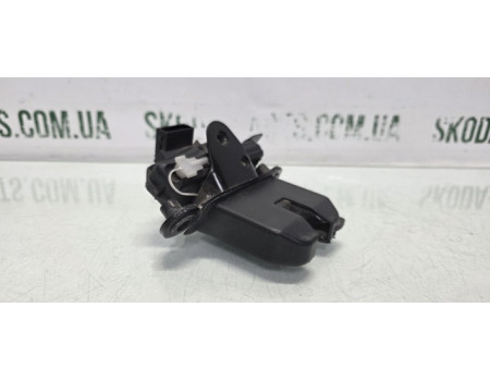 Замок кришки багажника Skoda Roomster VAG (5J0827501BD)