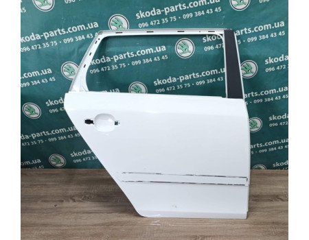 Двері задні праві білі Skoda Fabia II New combi VAG (5J0833056)