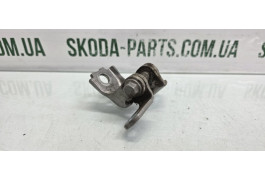 Завіса петля дверей передня ліва верхня Skoda Roomster VAG (5J0833401A)