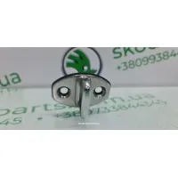 Скоба замка дверей передня Skoda Octavia A7 5J0837033 VAG (5J0837033)