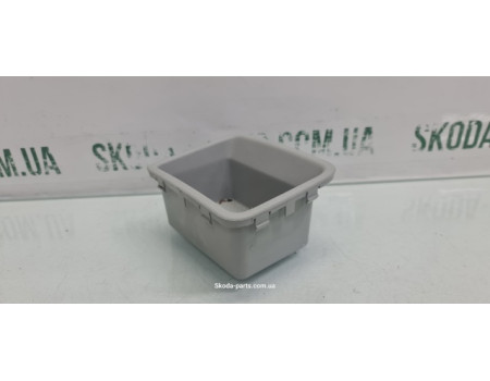 Ніша в ценральну консоль Skoda Roomster VAG (5J0858373A)