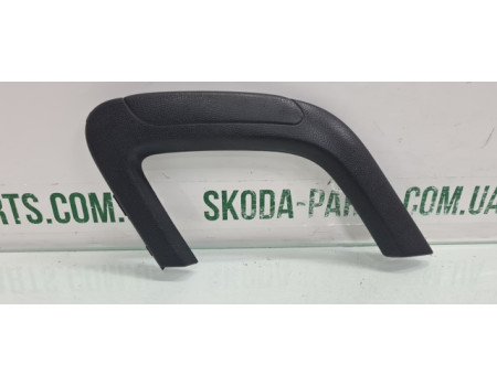 Накладка ручки дверей внутрішня лівих дверей Skoda Fabia New вживана 5J0867197 VAG (5J0867197)