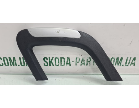 Накладка внутрішньої лівої ручки дверей Skoda Fabia New 5J0867197A вживана VAG (5J0867197A)