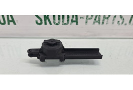 Амортизатор гальма бардачка Skoda Fabia II New 5J0880324  вживаний VAG (5J0880324)