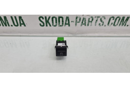 Кнопка ESP Skoda Fabia II New вживана 5J0927134C VAG (5J0927134C)