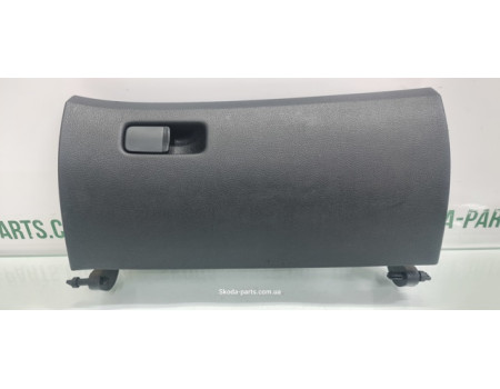 Бардачок Кришка бардачка в торпеді Skoda Fabia II New 5J1857121B вживана VAG (5J1857121B)