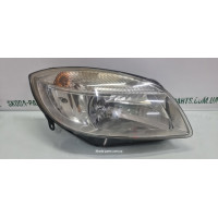 Фара права 2008-2010р Skoda Fabia New 5J1941018 VAG (5J1941018)