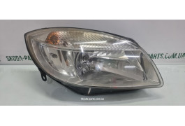 Фара права 2008-2010р Skoda Fabia New 5J1941018 VAG (5J1941018)