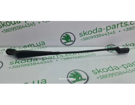 Двірник передній правий Skoda Fabia New 5J1955409B VAG (5J1955410B)