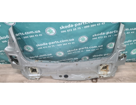 Задня частина кузова Skoda Fabia II New вживана 5J6813301 VAG (5J6813301)