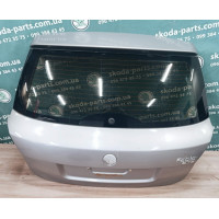 Двері задні кришка багажника Ляда  Skoda Fabia New хетчбек VAG (5J6827025C)