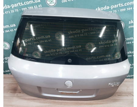 Двері задні кришка багажника Ляда  Skoda Fabia New хетчбек VAG (5J6827025C)