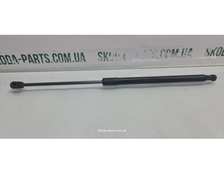 Амортизатор кришки багажника Skoda Fabia II New хетчбек 5J6827550B VAG (5J6827550B)