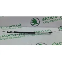 Тросік відмикання дверей передній Skoda Fabia New 5J6837085F VAG (5J6837085F)