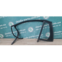 Ущільнювач скла дверей задній лівий комбі Skoda Fabia New 5J9845209 вживаний VAG (5J9845209)