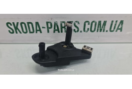 Кронштейн куліси КПП 1.4tsi Skoda Octavia A5 5K0711202 вживаний VAG (5K0711202)