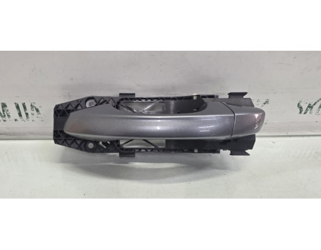 Тримач зовнішньої ручки дверей передня ліва Skoda Octavia A7 VAG (5L0837885C)