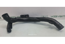 Патрубок інтеркулера лівий 2.0tdi Skoda Superb 2 VAG (5N0145840G)