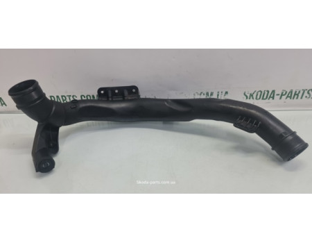 Патрубок інтеркулера лівий 2.0tdi Skoda Superb 2 VAG (5N0145840G)