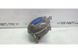 Бачок охолоджуючої рідини Розширювальний бачок Skoda Octavia A7 VAG (5Q0121507A)