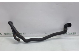 Шланг/патрубок радіатора охолодження нижній з фланцем Skoda Octavia A7 1.6 tdi VAG (5Q0122051AR)