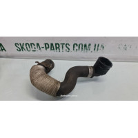 Патрубок системи охолодження двигуна 1.6tdi Skoda Octavia A7 5Q0122073AL VAG (5Q0122073AL)