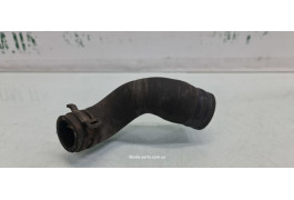 Патрубок системи охолодження двигуна 1.6tdi Skoda Octavia A7 5Q0122157AJ VAG (5Q0122157AJ)