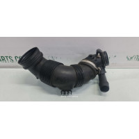 Патрубок повітряний 1.6tdi Skoda Octavia A7 VAG (5Q0129654G)