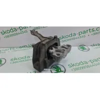 Подушка двигуна права 1.6tdi Skoda Octavia A7 5Q0199262BH VAG (5Q0199262BH)
