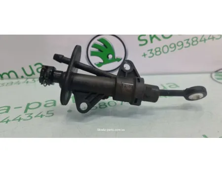 Циліндр щеплення головний 1.6tdi Skoda Octavia A7 5Q0721388F VAG (5Q0721388F)