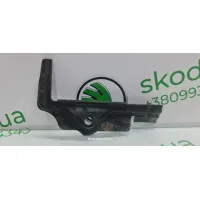 Кріплення акумулятора АКБ Skoda Octavia A7 5Q0803249C VAG (5Q0803249C)