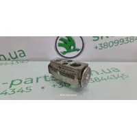 Клапан кондиціонера Skoda Octavia A7 5Q0820679 VAG (5Q0820679)