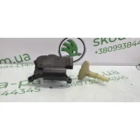 Двигун заслінки пічки потоку повітря Skoda Octavia A7 5Q0907511K VAG (5Q0907511K)