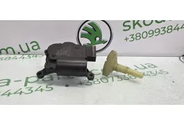 Двигун заслінки пічки потоку повітря Skoda Octavia A7 5Q0907511K VAG (5Q0907511K)