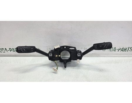 Перемикач підрульовий в зборі Skoda Octavia A7 VAG (5Q0953513R)