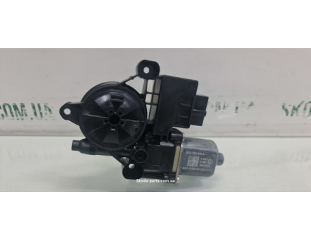 Двигун склопідіймача задній лівий Skoda Octavia A7 5Q0959811A VAG (5Q0959811A)