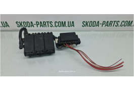 Блок запобіжників Skoda Fabia 5Z0937548B VAG (5Z0937548B)