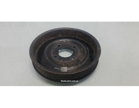 Шків помпи охолодження двигуна 2.5D Mercedes Benz 124 MERCEDES (6032050210)