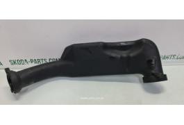 Патрубок впускного колектора 2.5D Mercedes Benz 124 MERCEDES (6051400212)